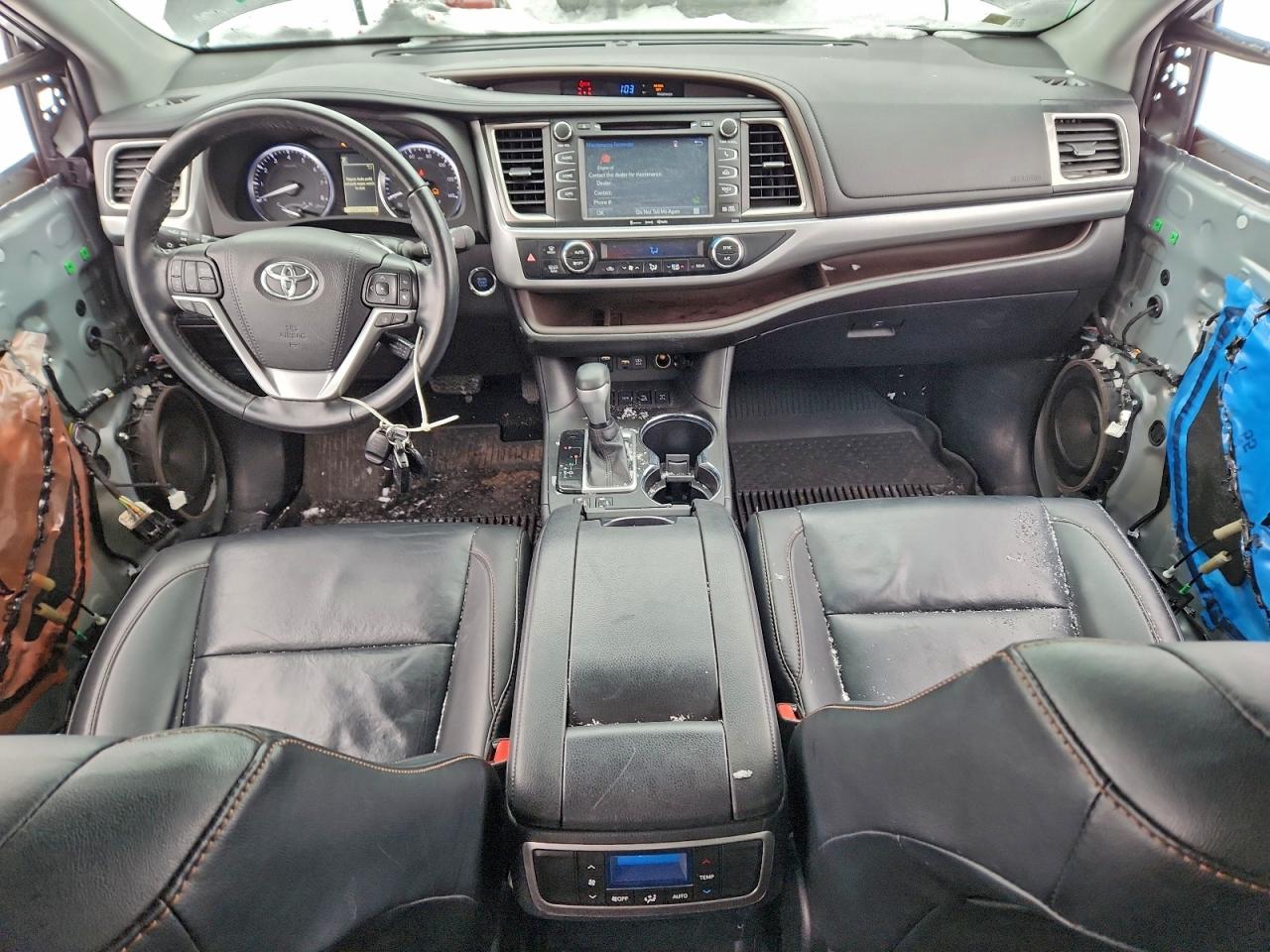 2019 TOYOTA HIGHLANDER SE photo 8