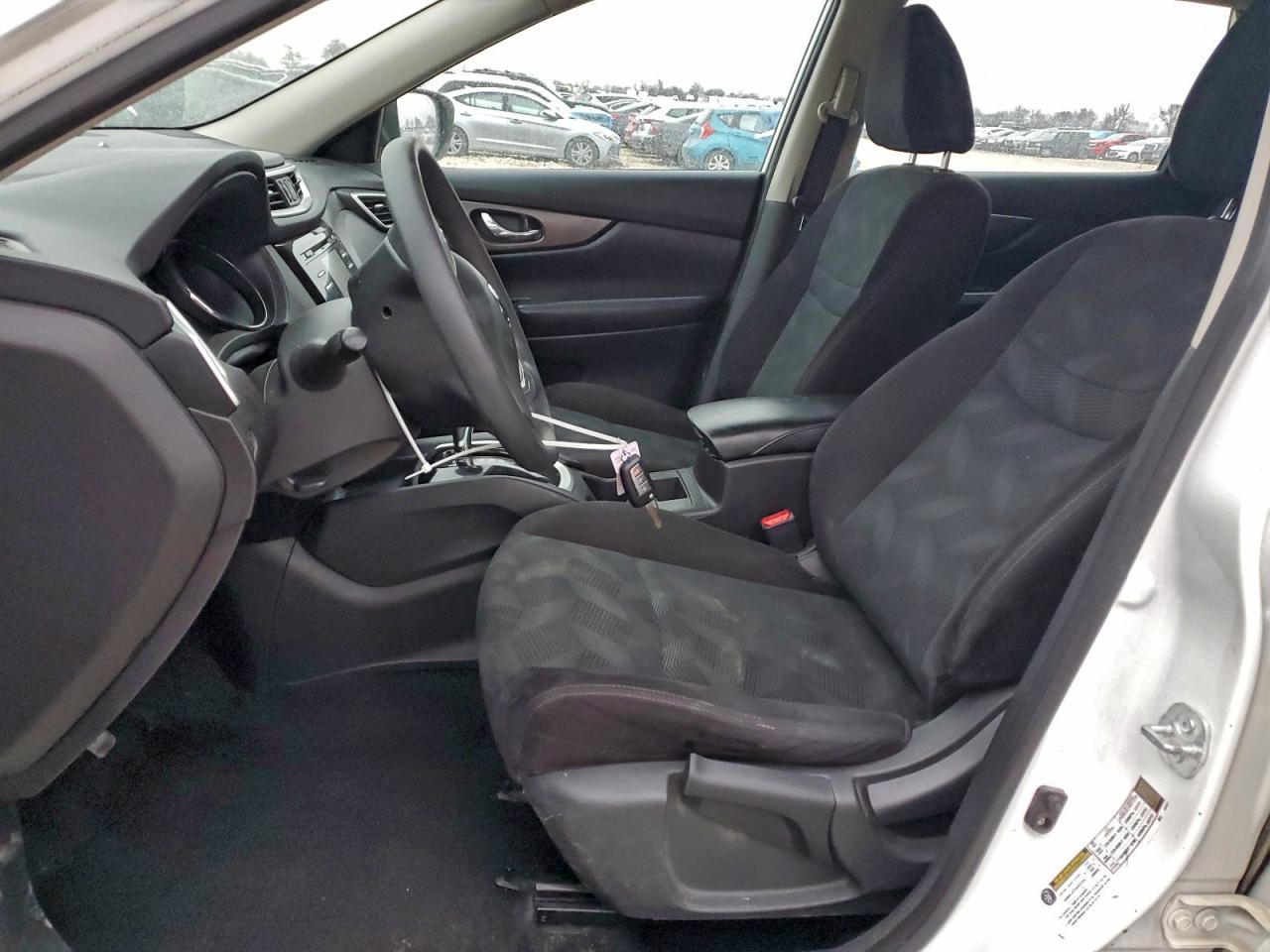 2014 NISSAN ROGUE S photo 7