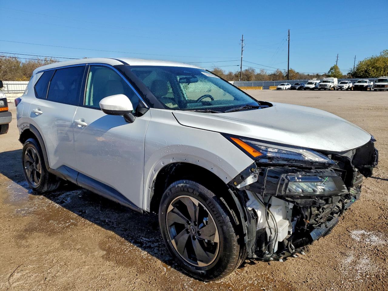 2025 NISSAN ROGUE SV photo 4