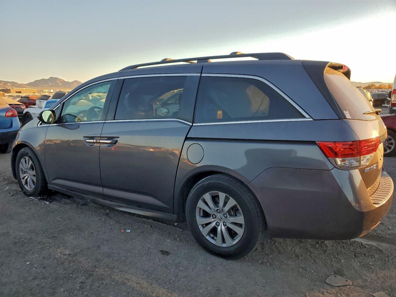 2016 HONDA ODYSSEY EXL photo 2