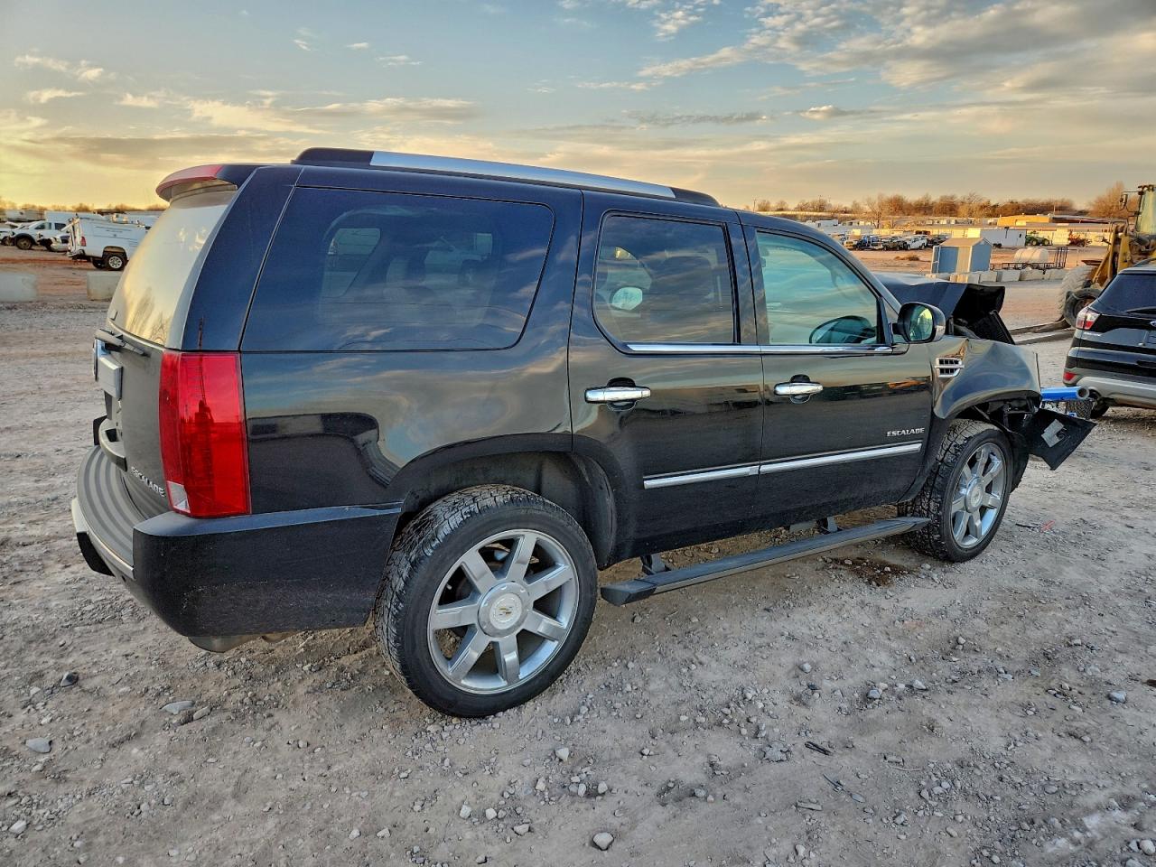 2010 CADILLAC ESCALADE PREMIUM photo 3