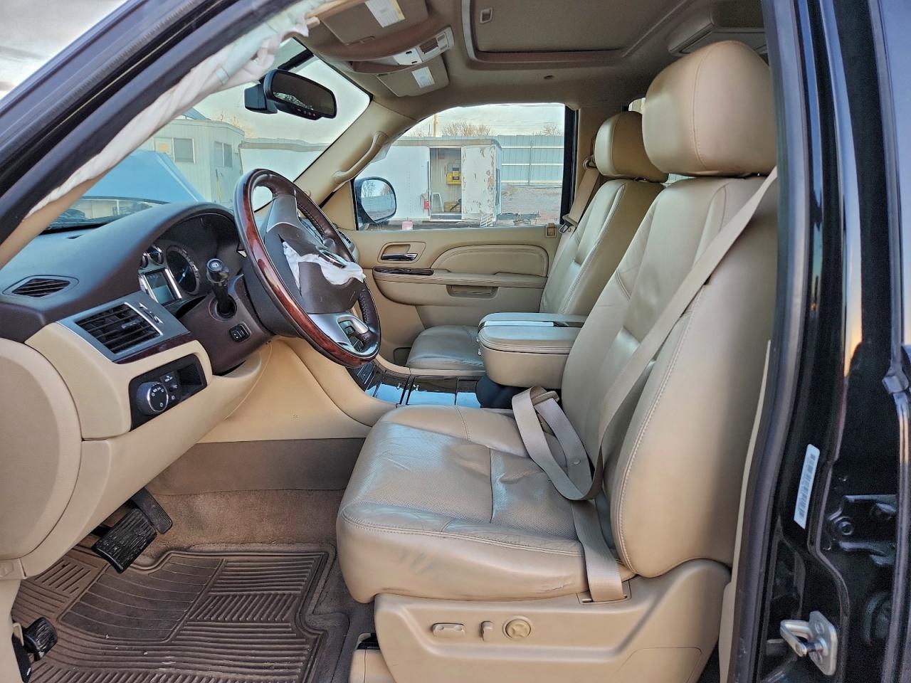2010 CADILLAC ESCALADE PREMIUM photo 7
