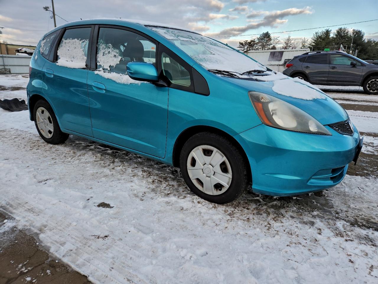 2013 HONDA FIT photo 4