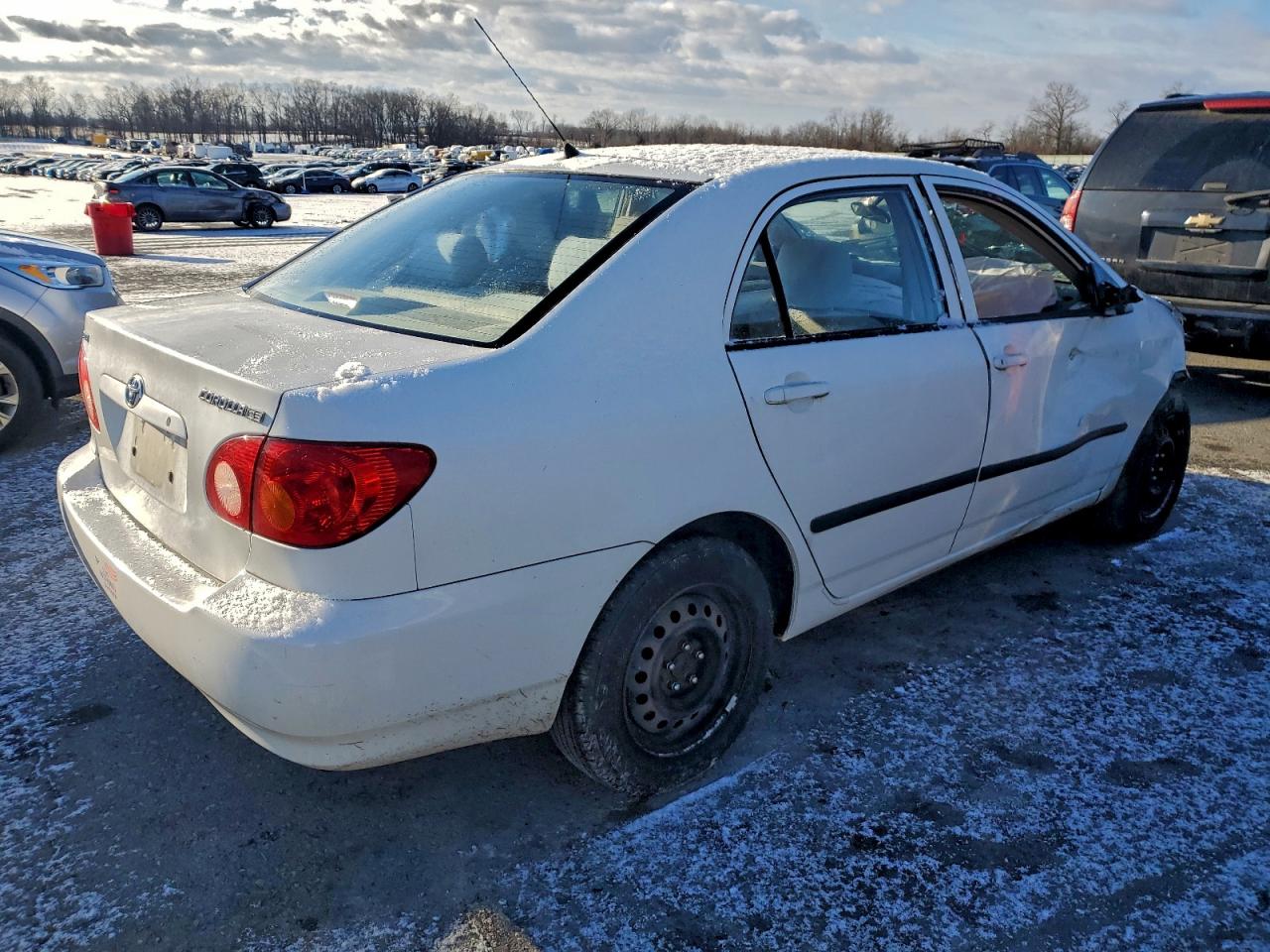 2003 TOYOTA COROLLA CE photo 3