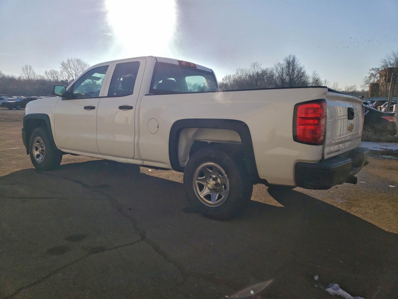 2015 CHEVROLET SILVERADO K1500 photo 2