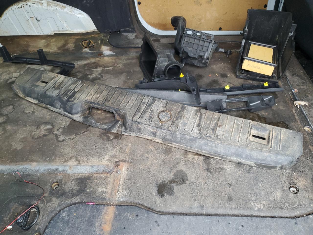 2015 FORD TRANSIT CONNECT XLT photo 13