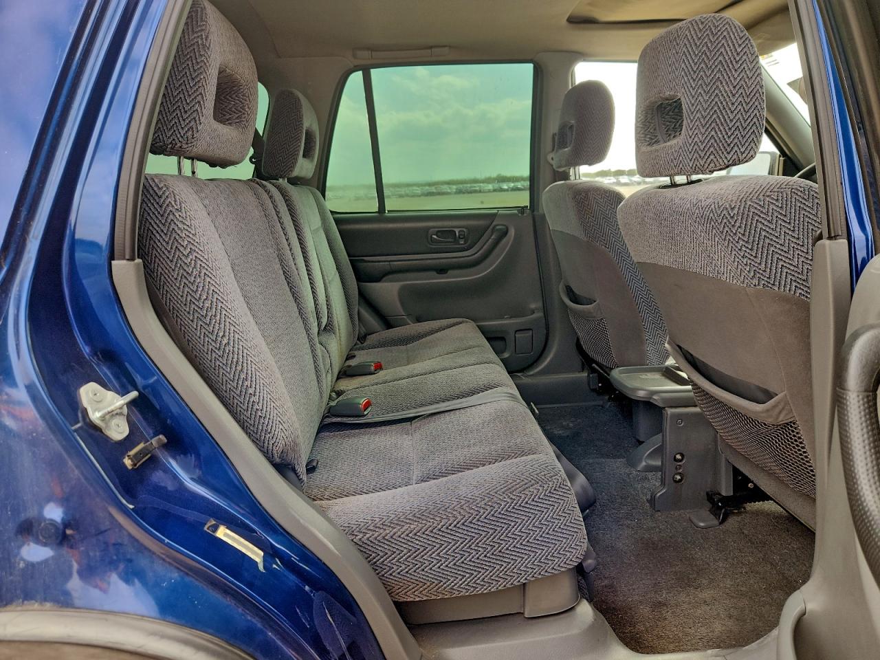 1998 HONDA CR-V LX photo 11