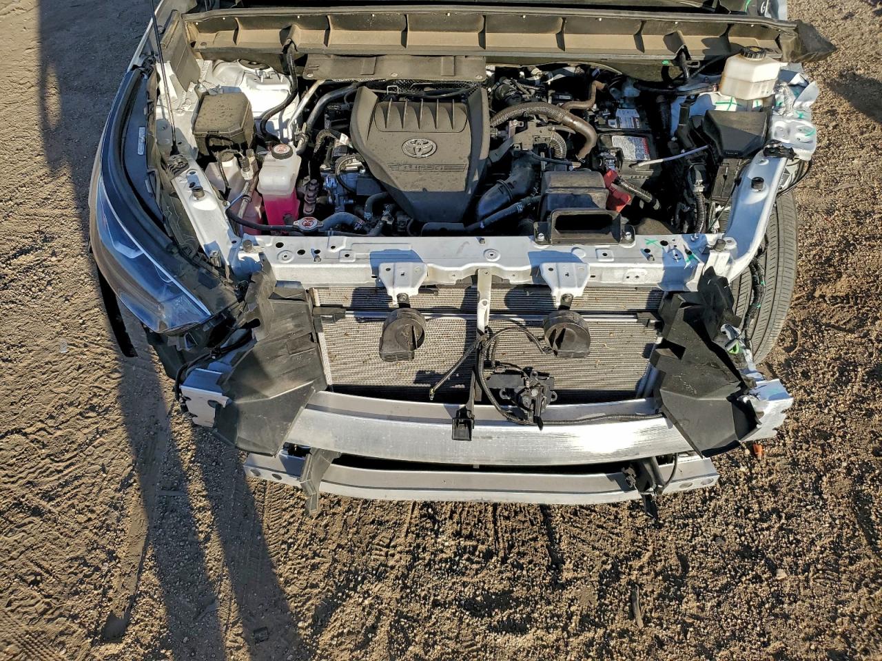 2024 TOYOTA HIGHLANDER LE photo 12