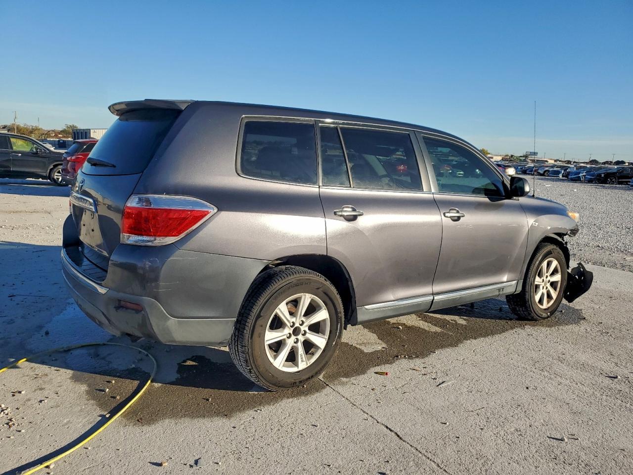 2012 TOYOTA HIGHLANDER BASE photo 3