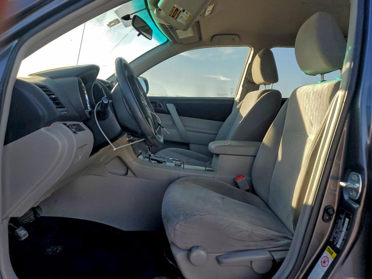 2012 TOYOTA HIGHLANDER BASE photo 7