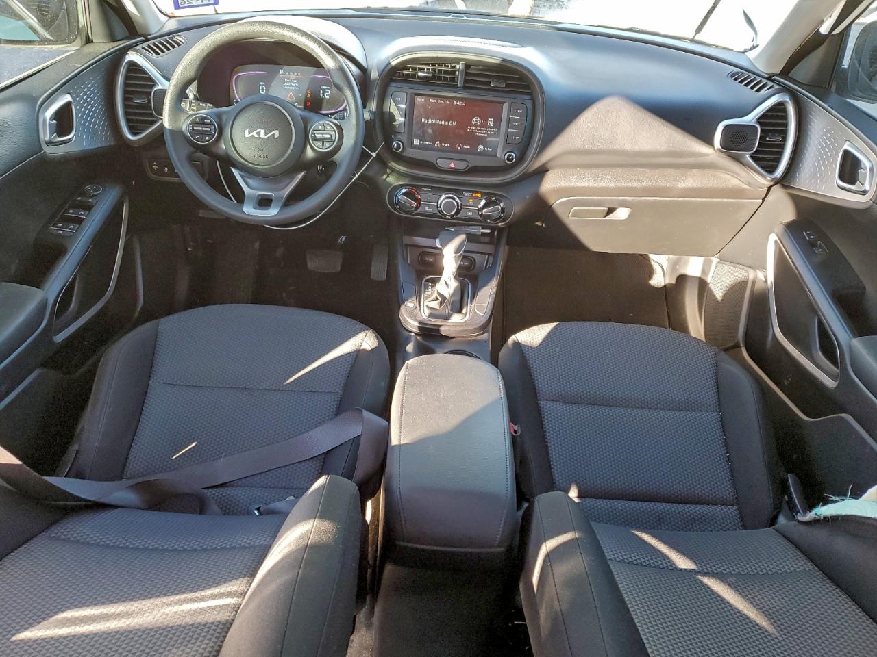 2025 KIA SOUL LX photo 8