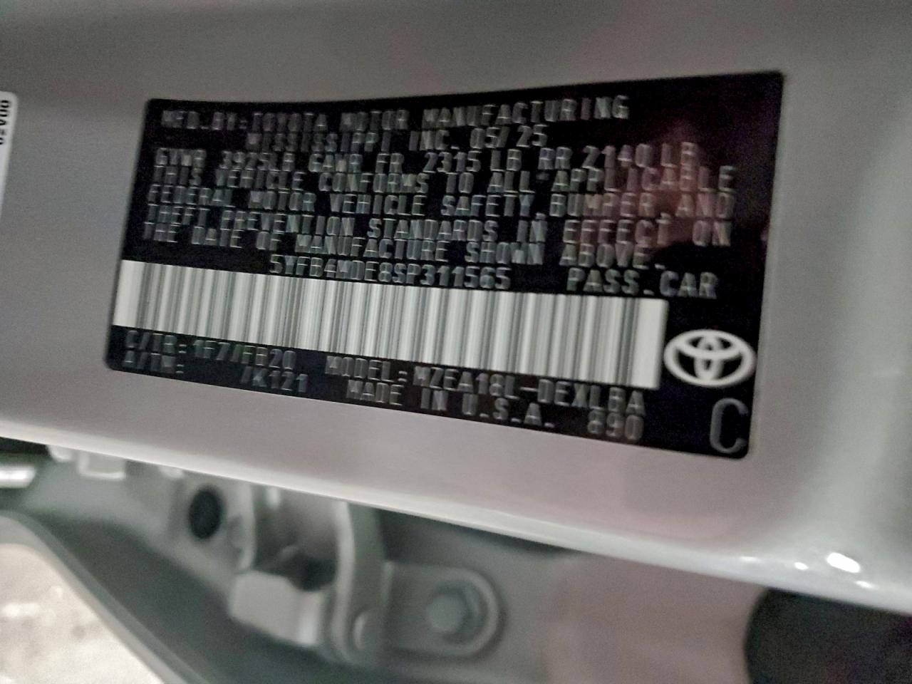 2025 TOYOTA COROLLA LE photo 12