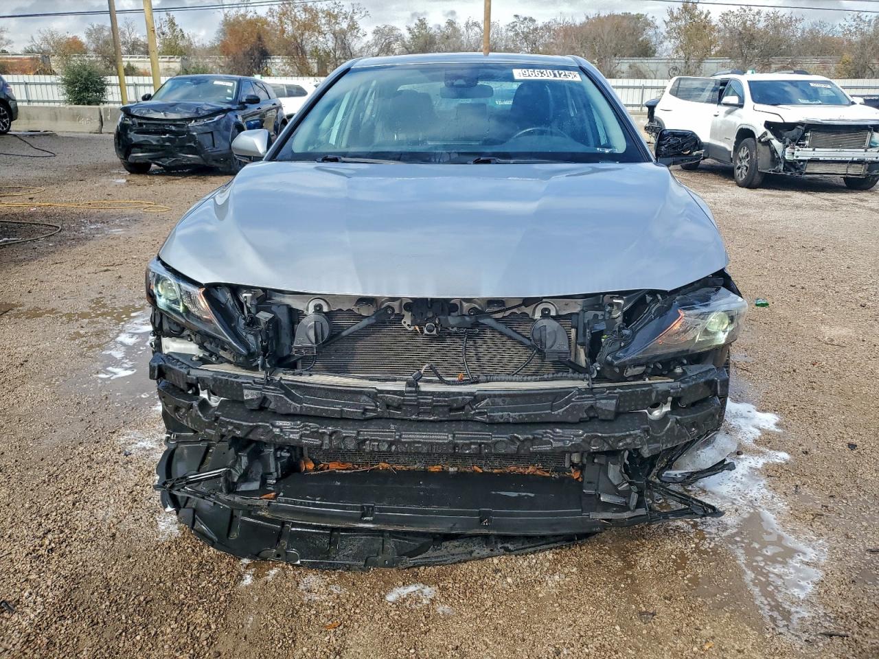 2022 TOYOTA CAMRY SE photo 5