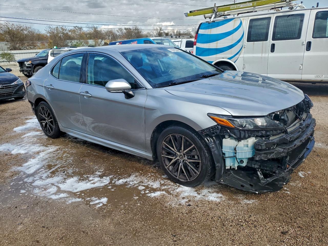 2022 TOYOTA CAMRY SE photo 4