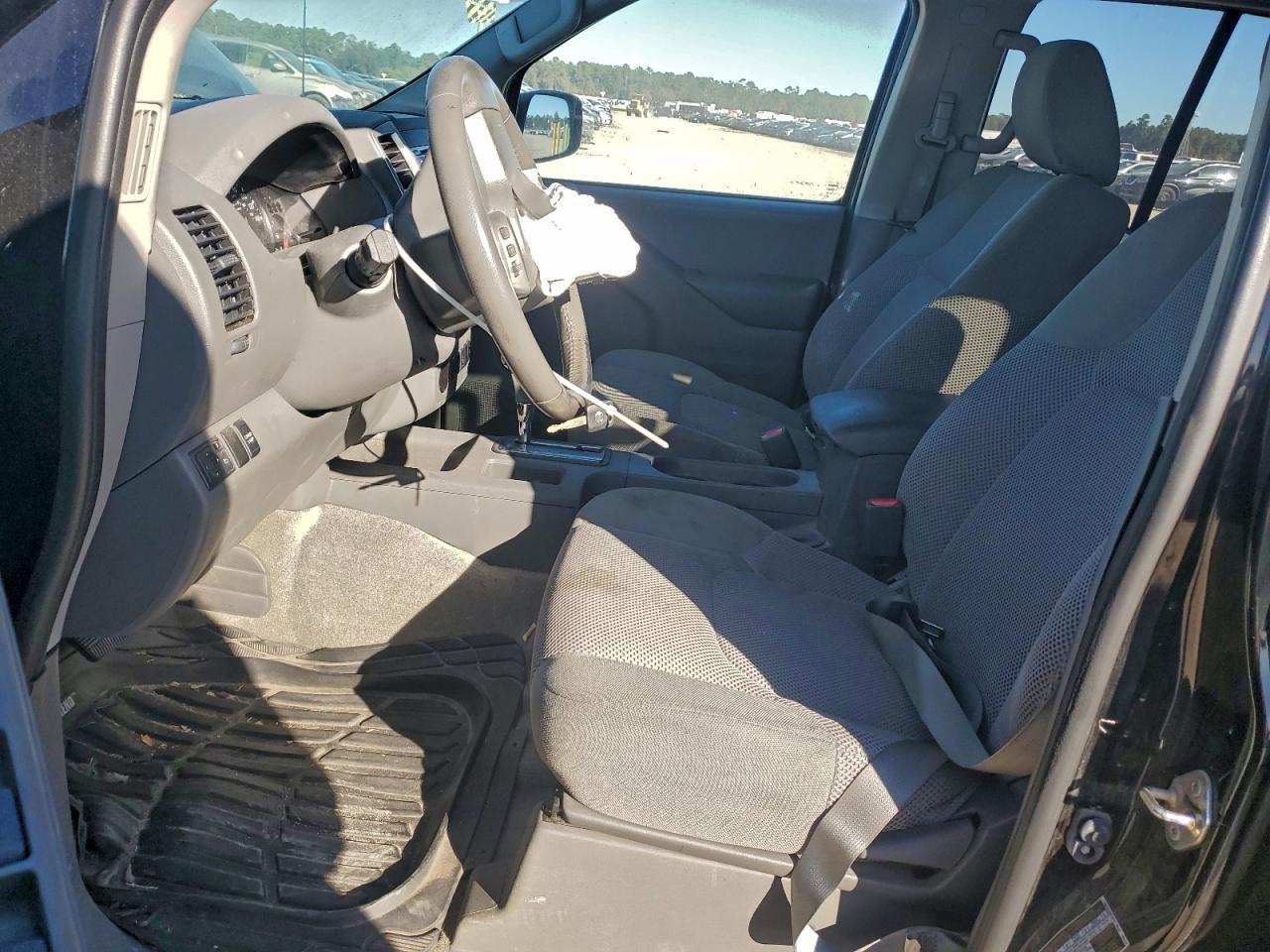 2018 NISSAN FRONTIER S photo 7
