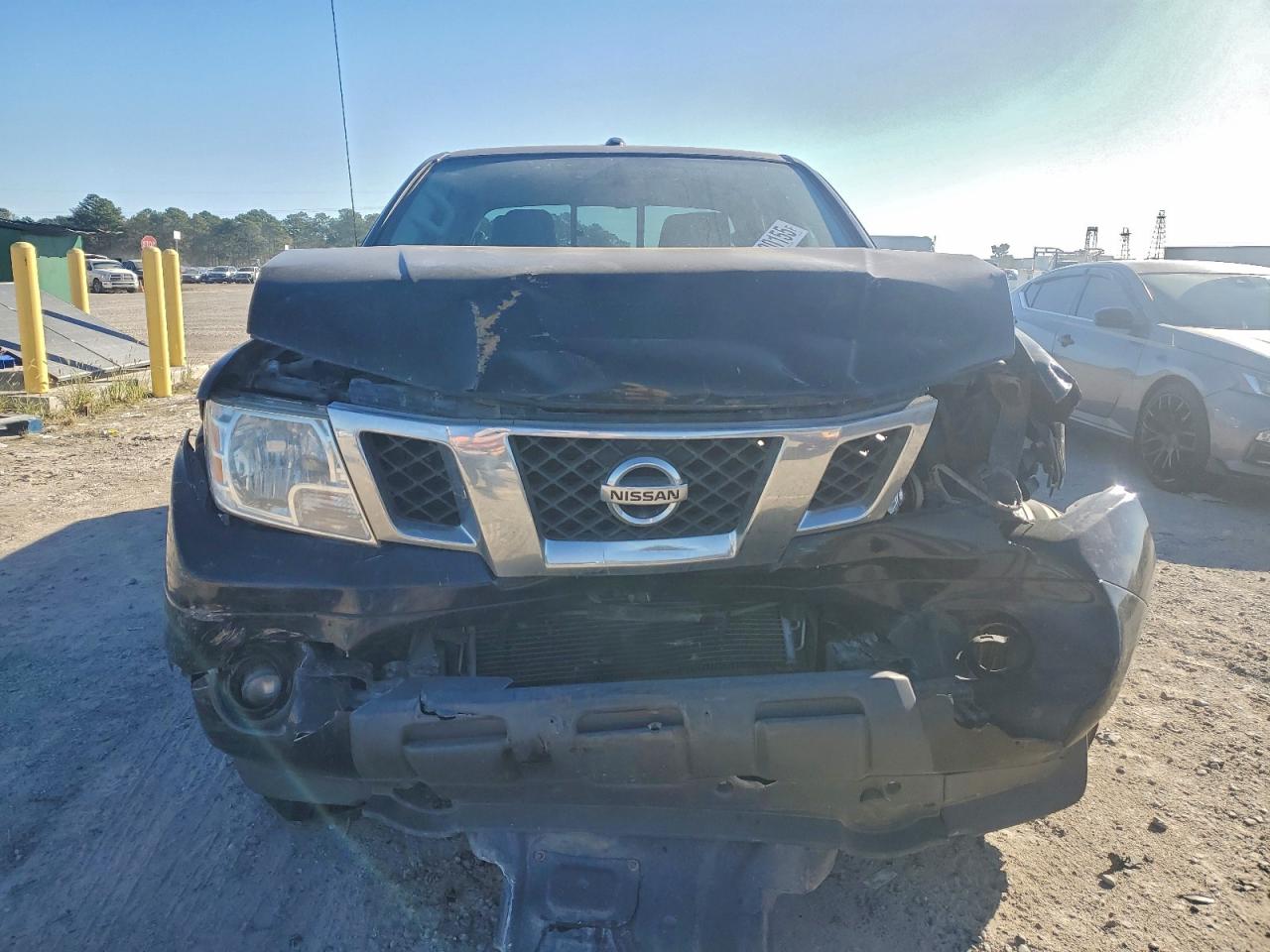 2018 NISSAN FRONTIER S photo 5
