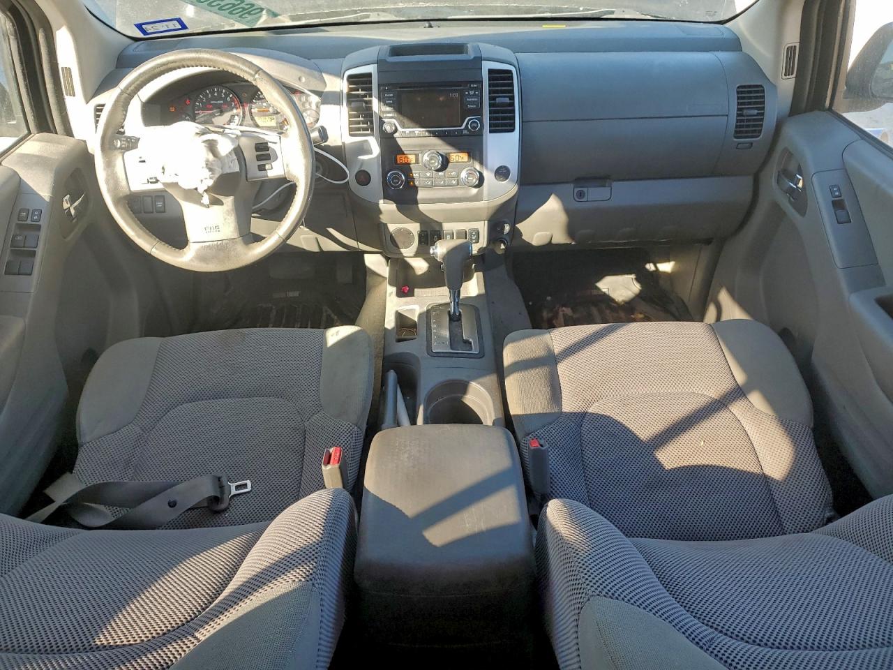 2018 NISSAN FRONTIER S photo 8