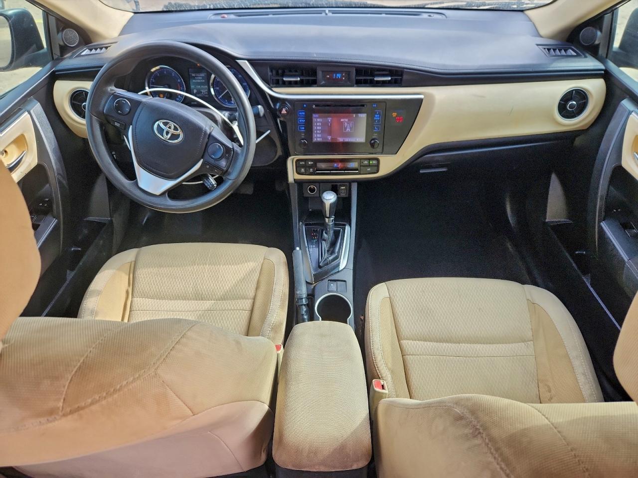 2018 TOYOTA COROLLA L photo 8