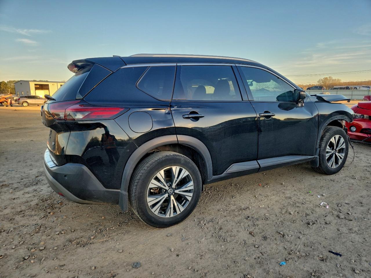2021 NISSAN ROGUE SV photo 3