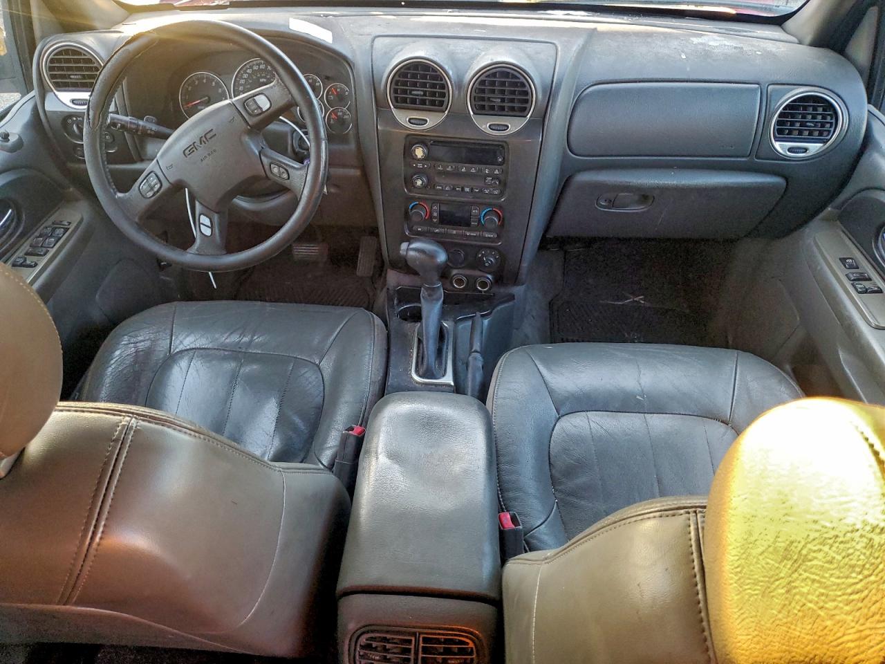 2004 GMC ENVOY XUV photo 8