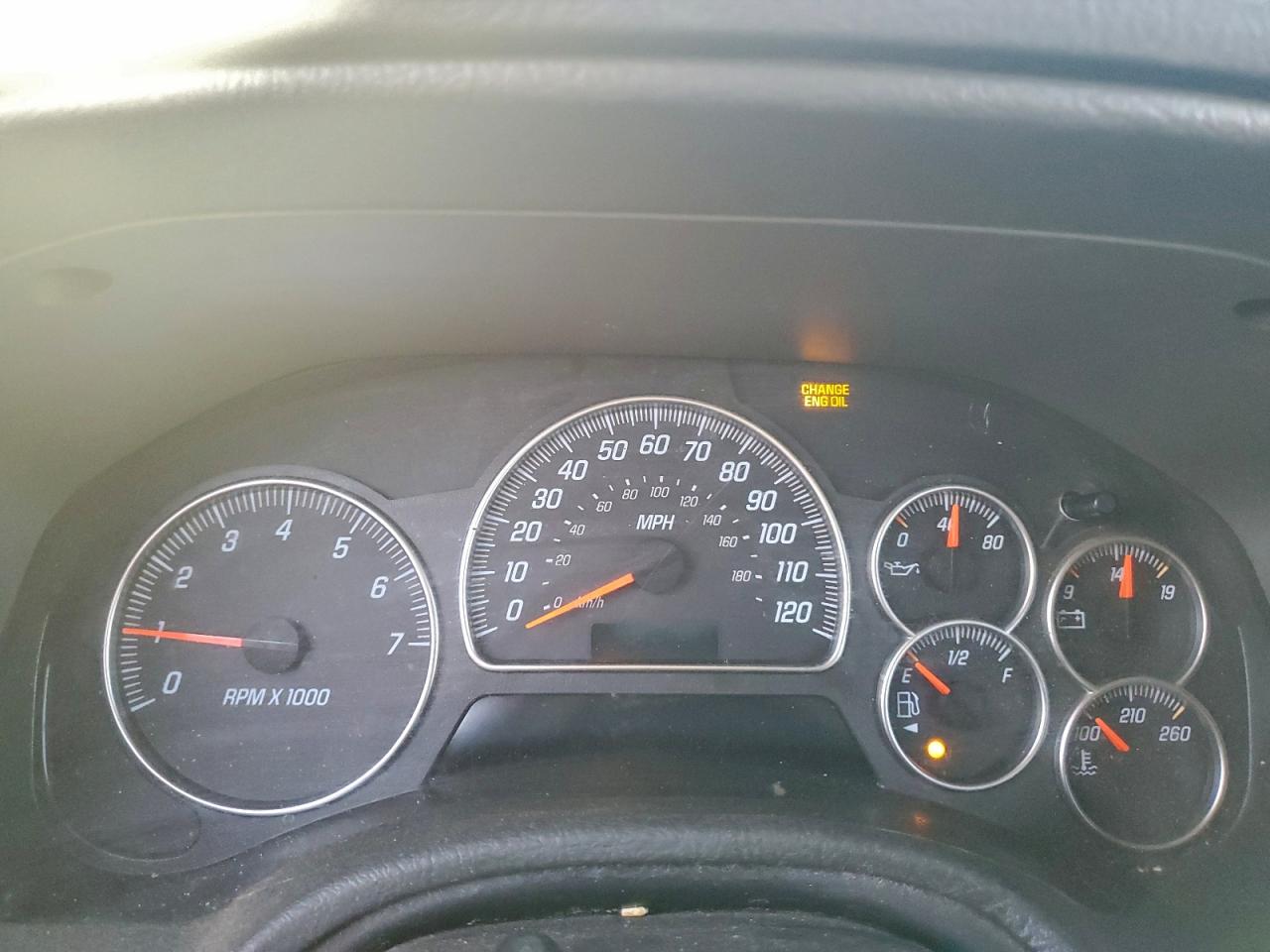2004 GMC ENVOY XUV photo 9