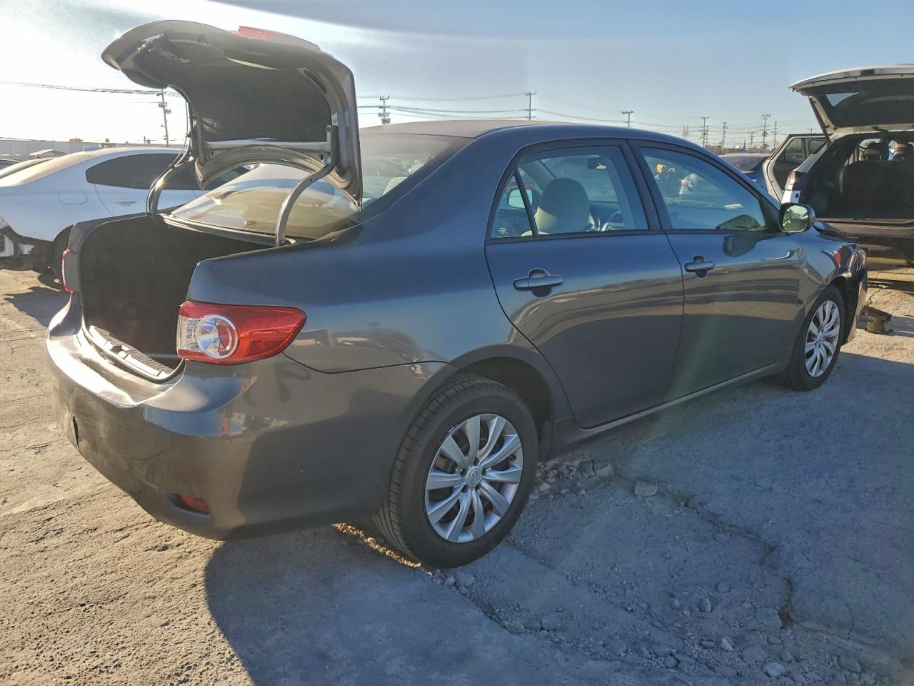 2012 TOYOTA COROLLA BASE photo 3