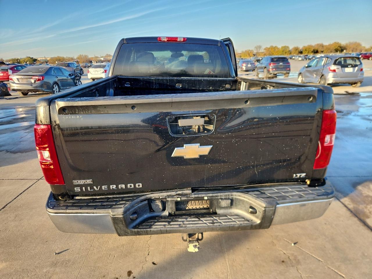 2009 CHEVROLET SILVERADO C1500 LTZ photo 6