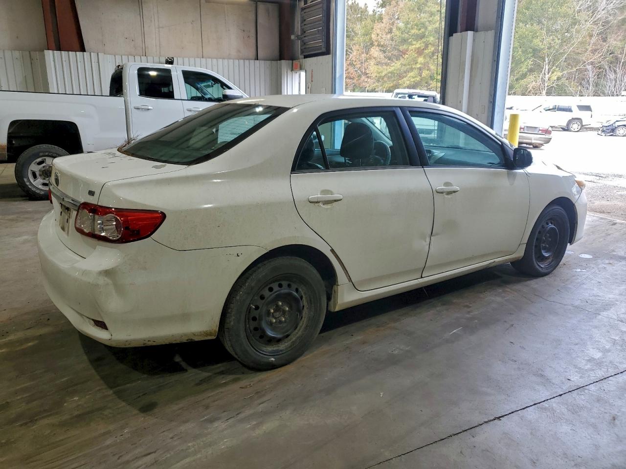 2013 TOYOTA COROLLA BASE photo 3
