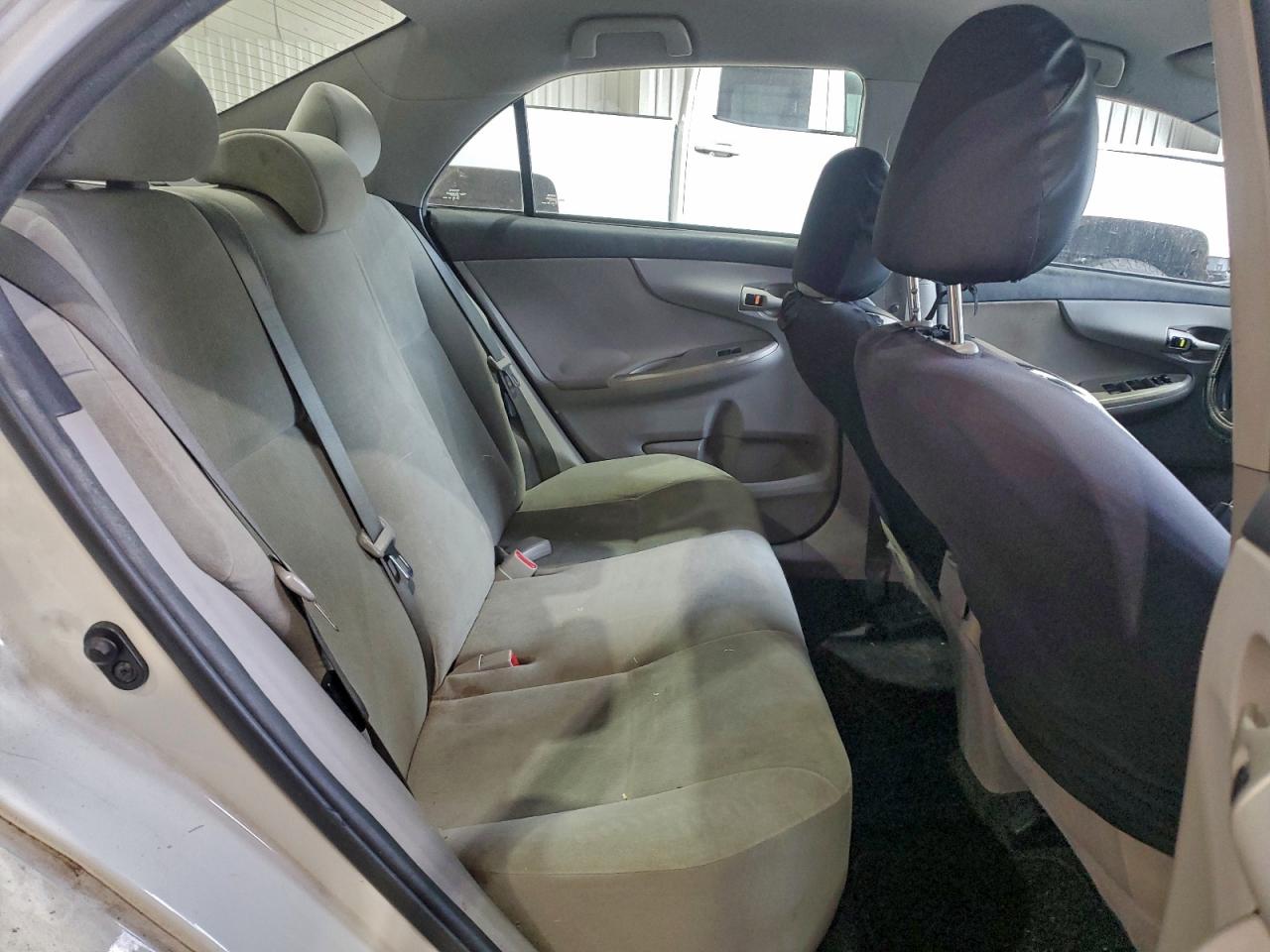 2013 TOYOTA COROLLA BASE photo 10