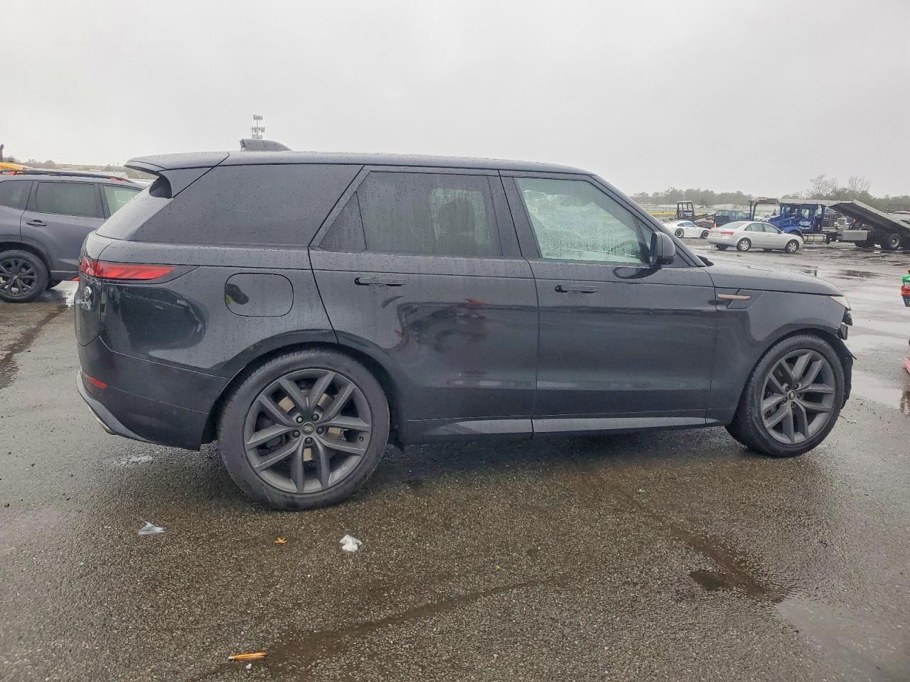 2023 LAND ROVER RANGE ROVER SPORT DYNAMIC SE photo 3