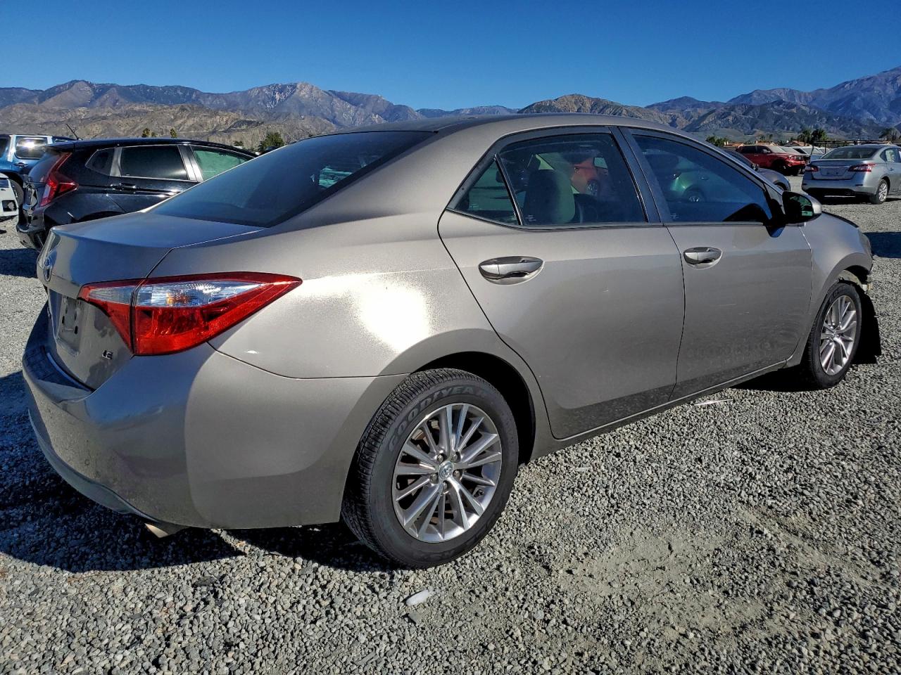 2015 TOYOTA COROLLA L photo 3