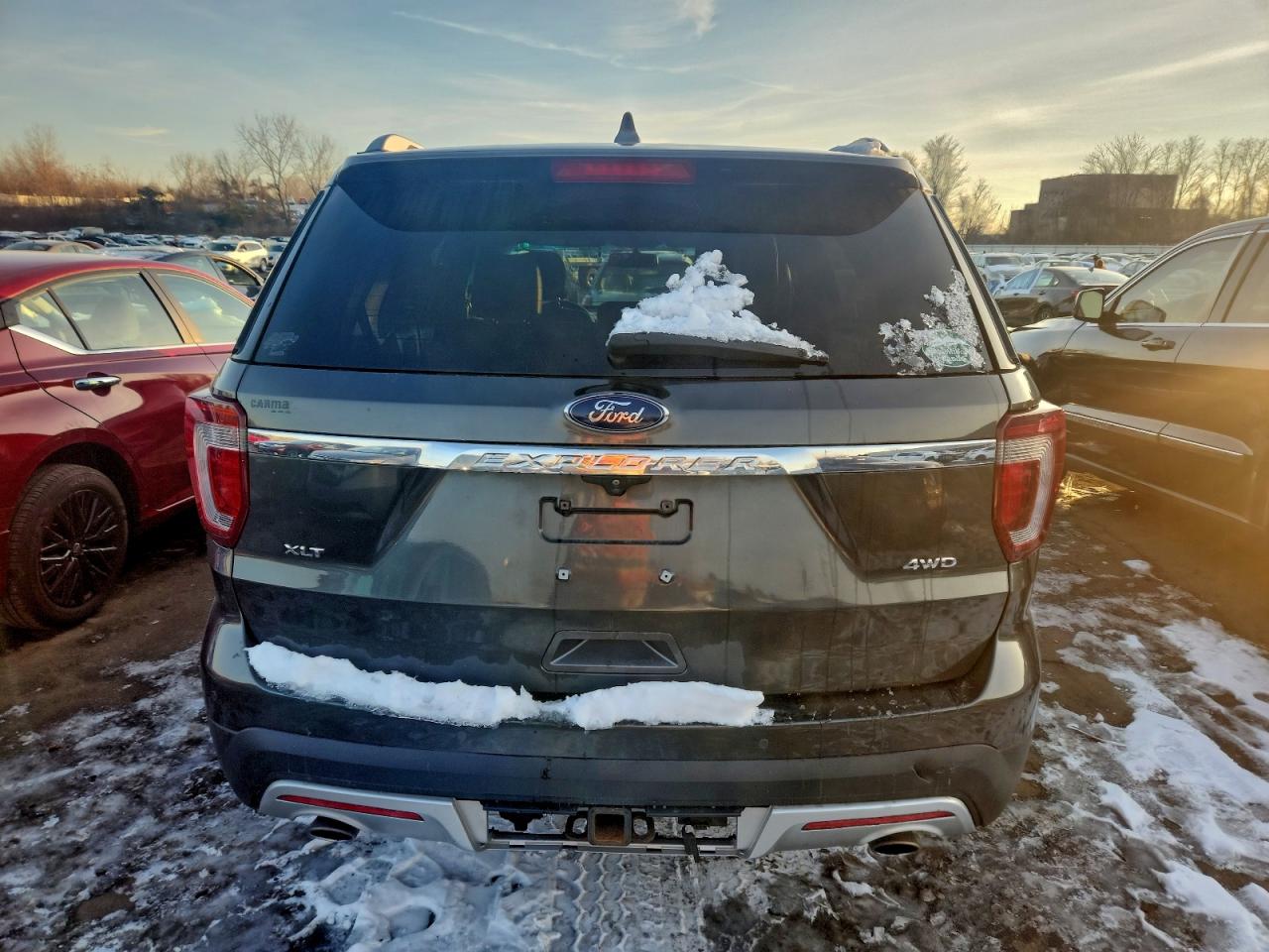 2017 FORD EXPLORER XLT photo 6