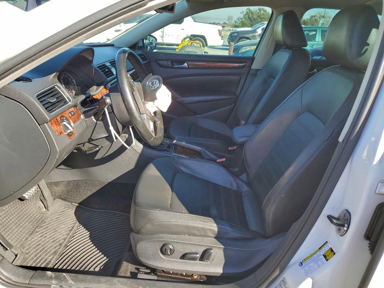 2012 VOLKSWAGEN PASSAT SEL photo 7