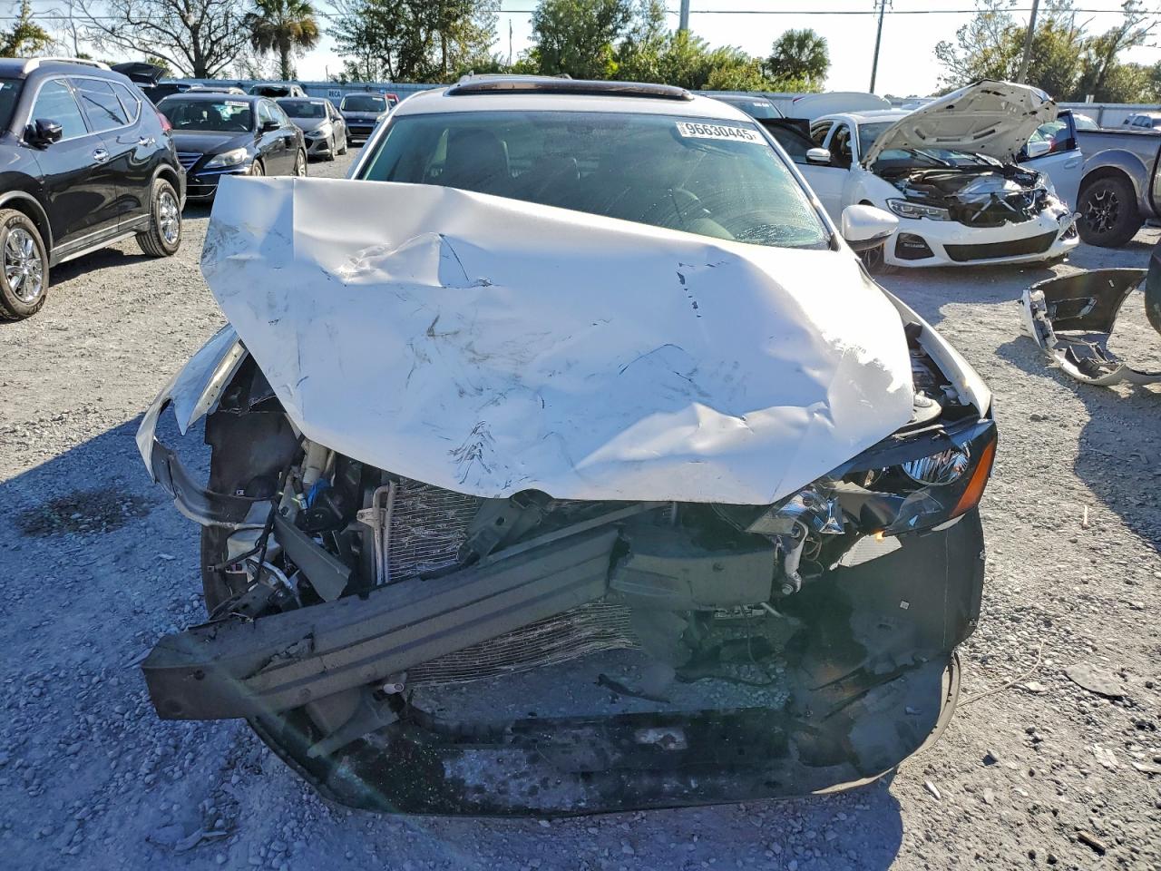 2012 VOLKSWAGEN PASSAT SEL photo 5