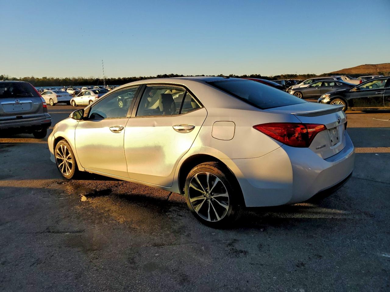 2017 TOYOTA COROLLA L photo 2