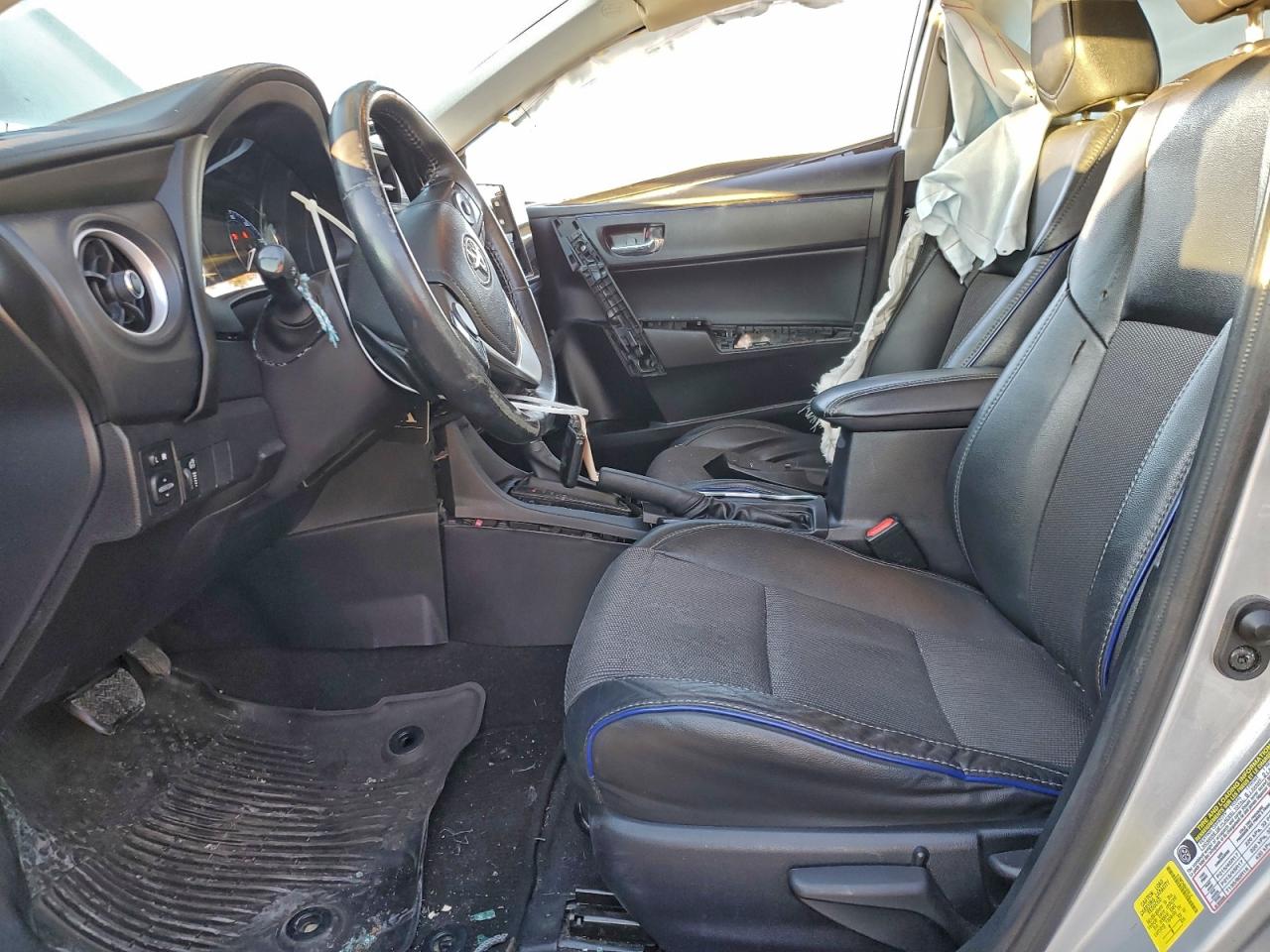 2017 TOYOTA COROLLA L photo 7