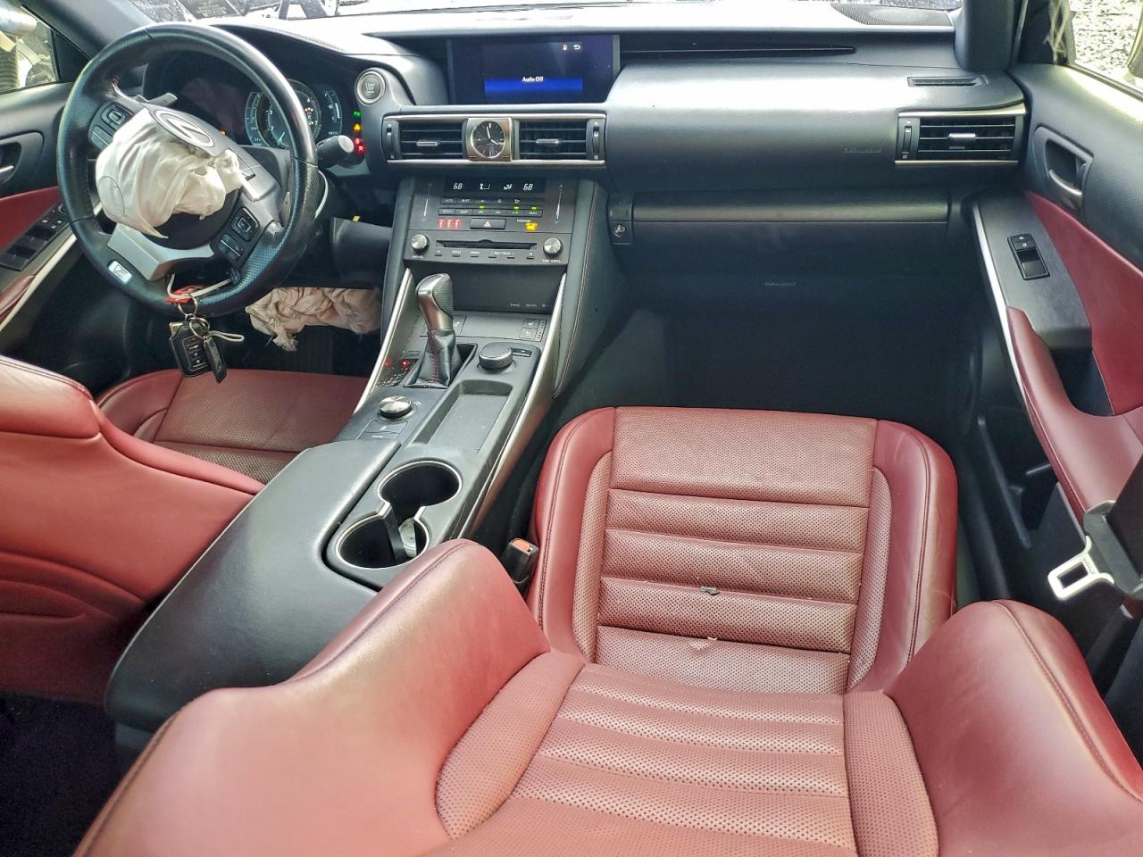 2019 LEXUS IS 300 photo 8