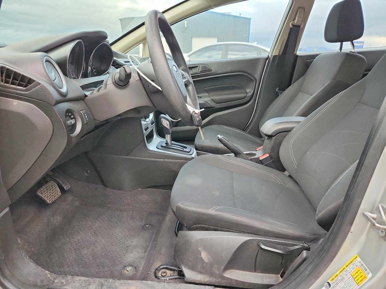 2019 FORD FIESTA SE photo 7