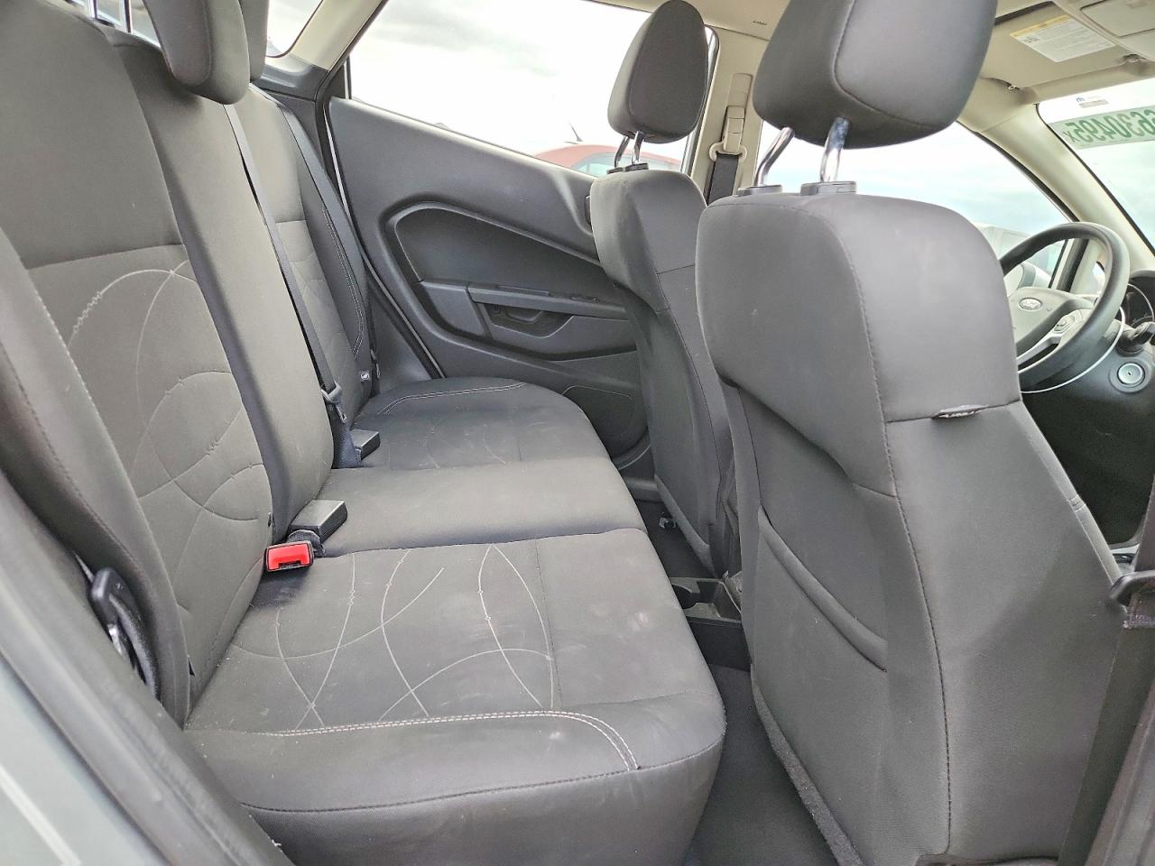 2019 FORD FIESTA SE photo 10