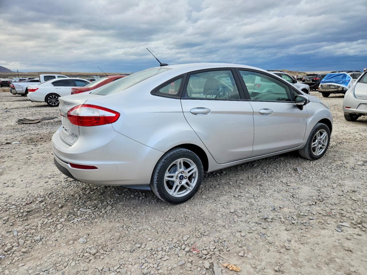 2019 FORD FIESTA SE photo 3