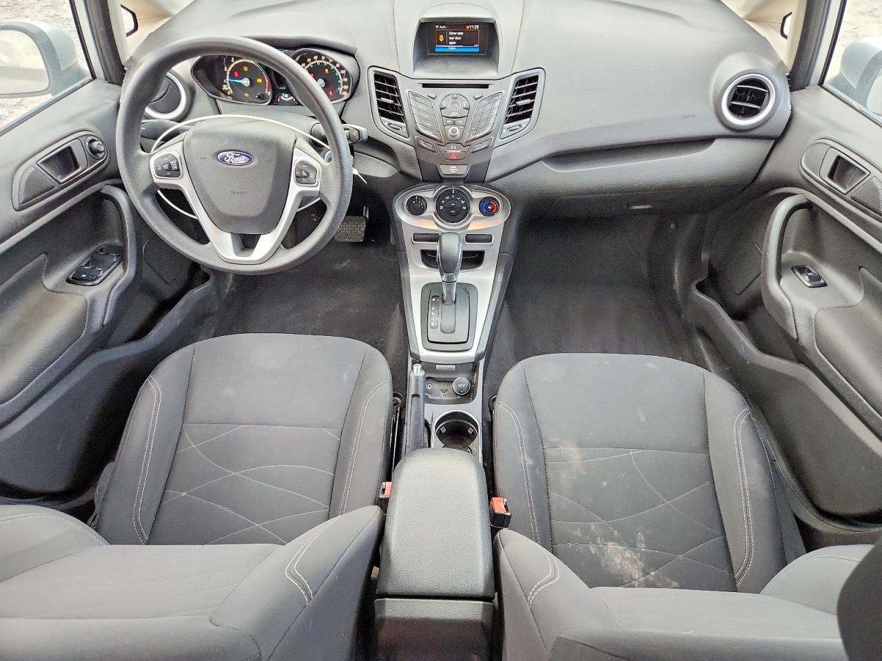 2019 FORD FIESTA SE photo 8