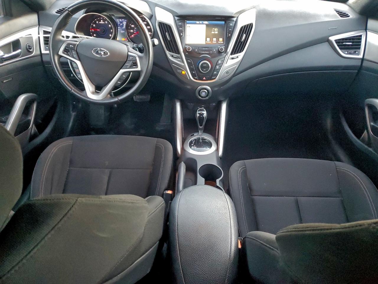 2017 HYUNDAI VELOSTER photo 8