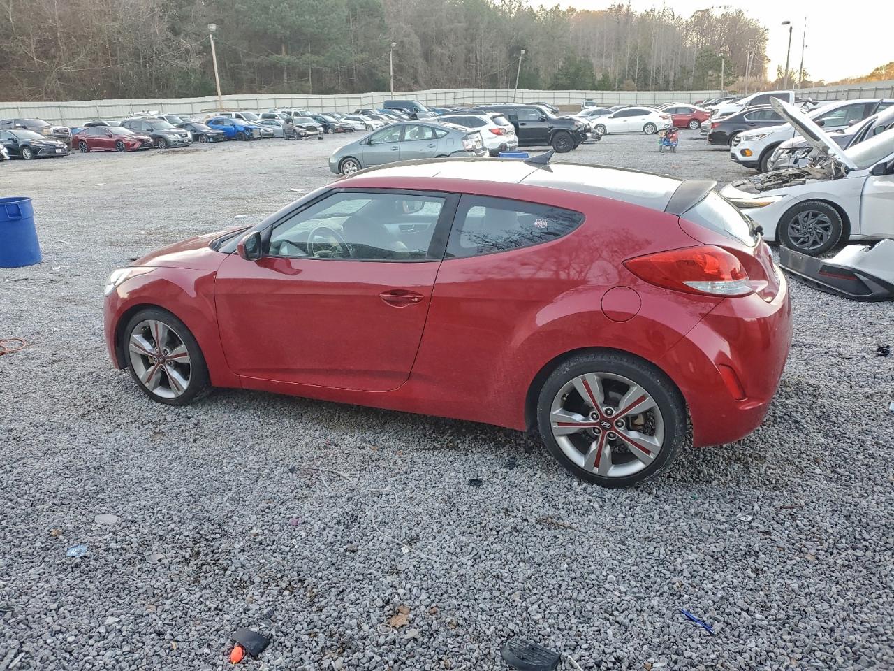 2017 HYUNDAI VELOSTER photo 2
