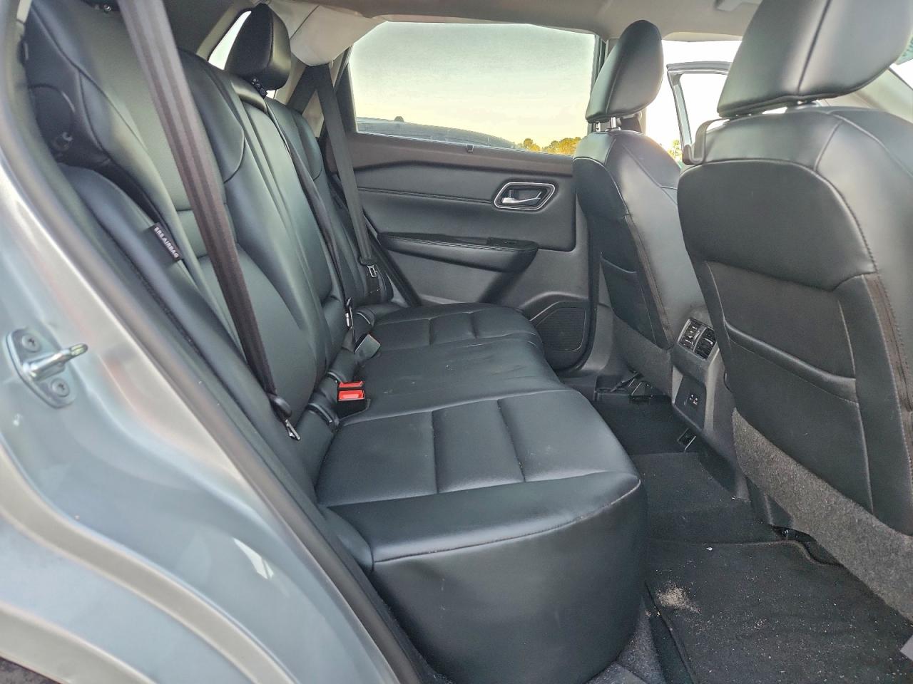 2021 NISSAN ROGUE SV photo 11
