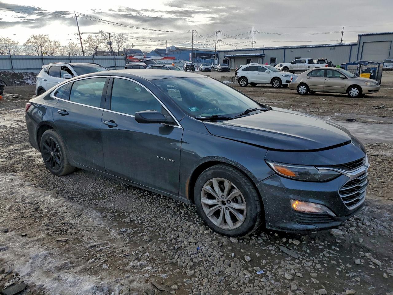 2020 CHEVROLET MALIBU LT photo 4
