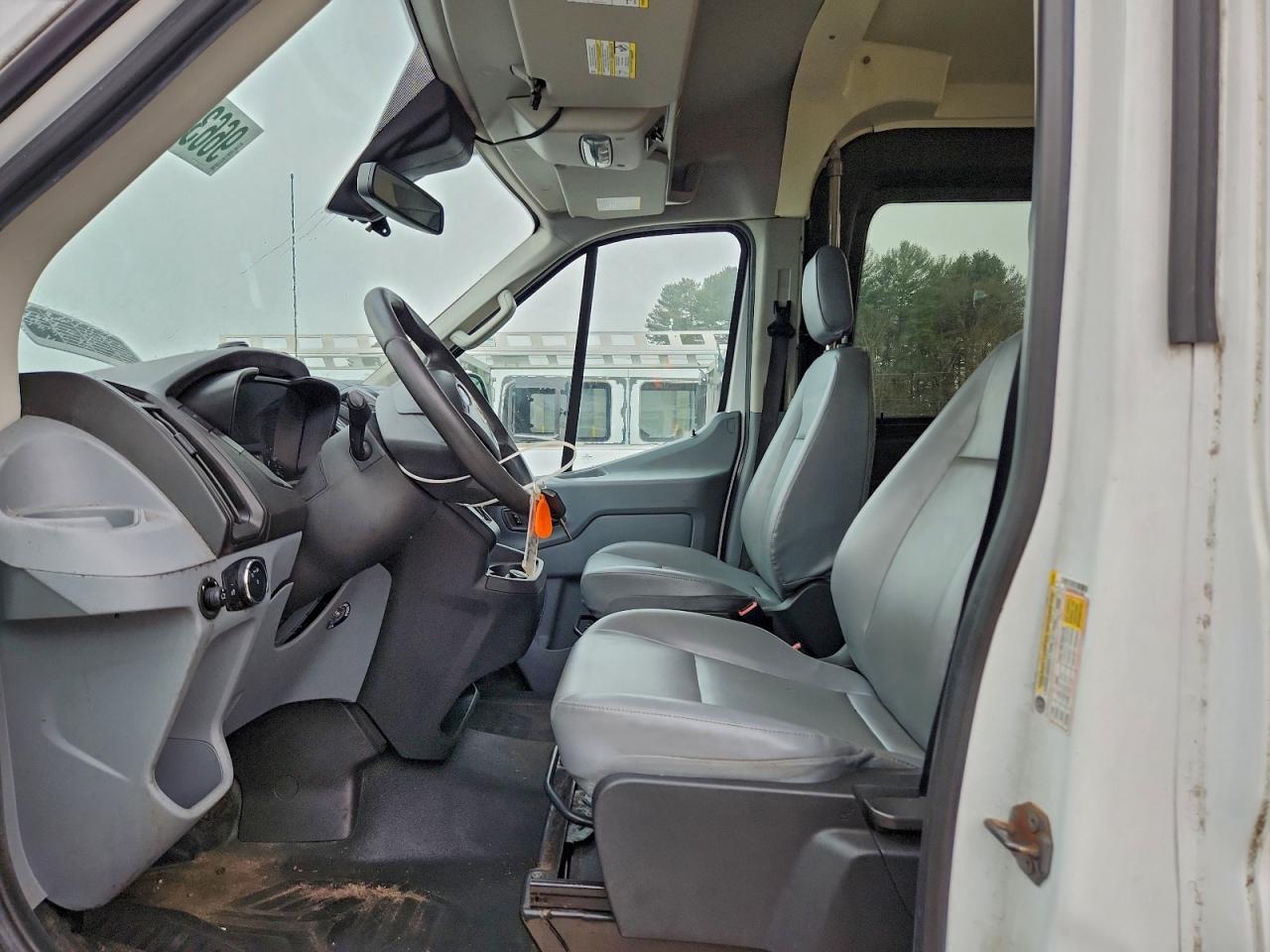 2017 FORD TRANSIT T-150 photo 7