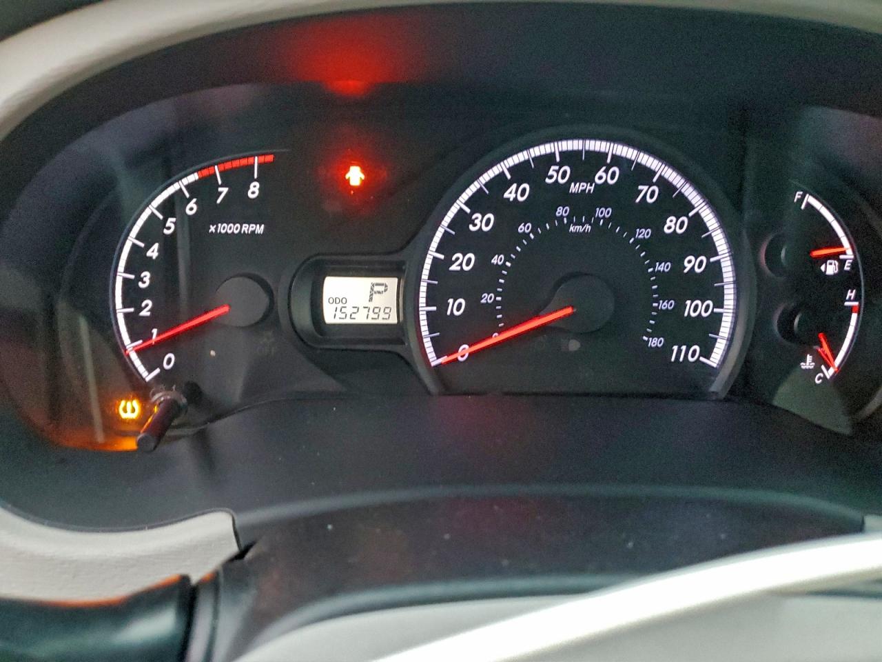 2014 TOYOTA SIENNA LE photo 9