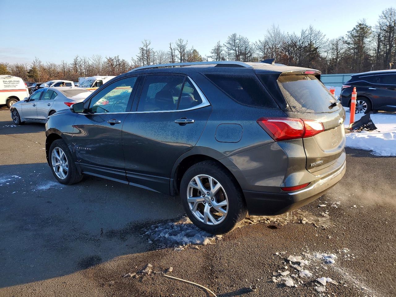 2019 CHEVROLET EQUINOX PREMIER photo 2