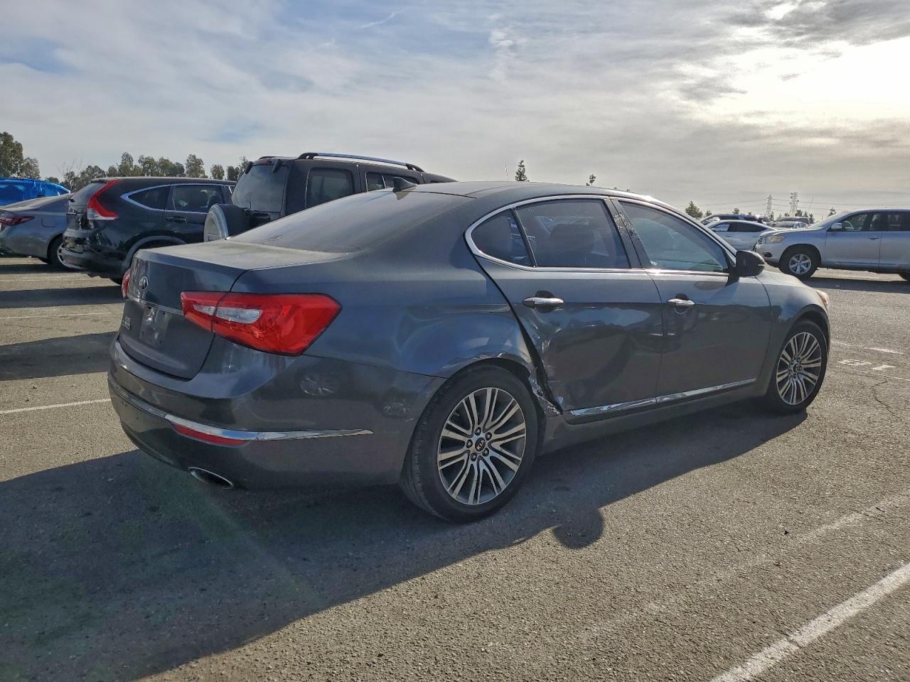 2015 KIA CADENZA PREMIUM photo 3