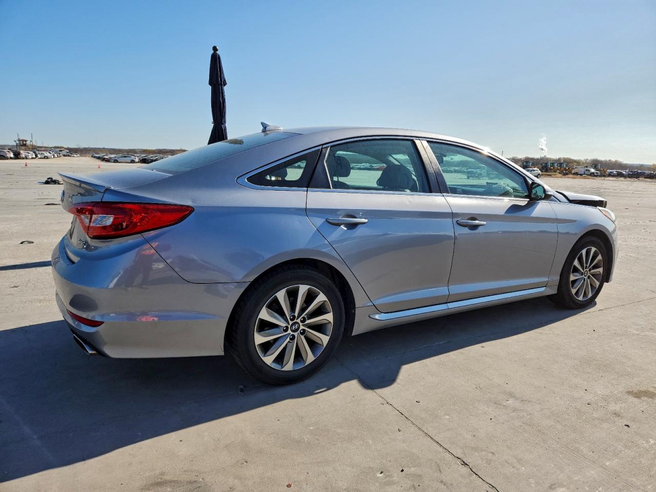 2016 HYUNDAI SONATA SPORT photo 3